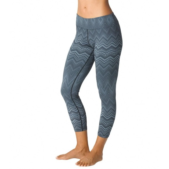 Prana Breathe XS Capri Leggings Gray Chevron Athletic Yoga Gym Workout - Picture 1 of 8